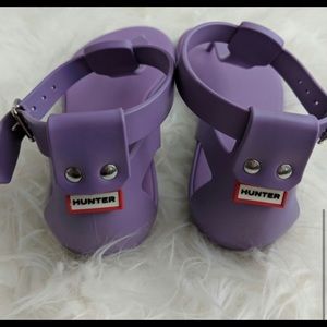 Hunter lavender t-bar sandals.